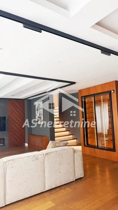 Rent, four bedroom apartment, 275m², Vračar Hram, Vračar Sve Podlokacije