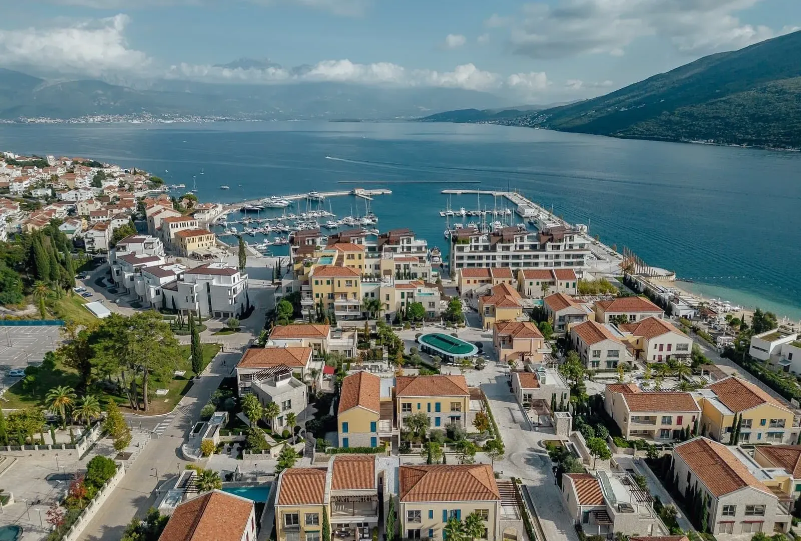 Sale, two bedroom apartment, 171m², Portonovi, Herceg Novi