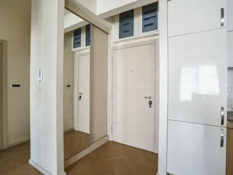 Izdavanje, jednosoban stan, 50m², Budva, Crna Gora - image 2