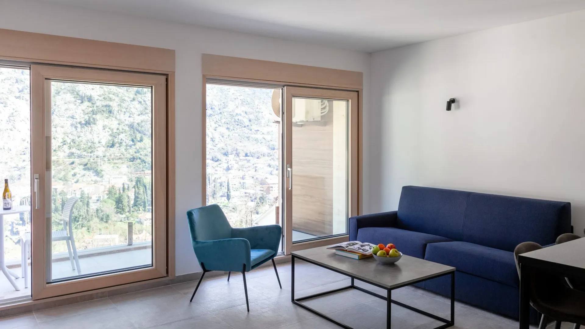 Sale, three bedroom apartment, 73m², Kotor, Crna Gora
