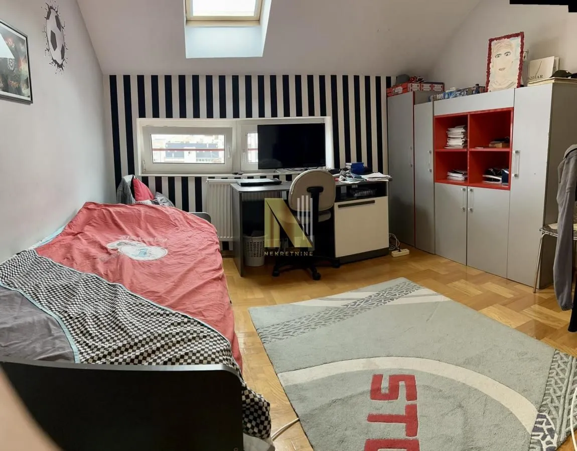 Prodaja, četvorosoban stan, 124m², Cara Dušana, Novi Sad Sve Podlokacije