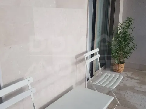 Izdavanje, dvosoban stan, 55m², Tivat, Crna Gora - image 10