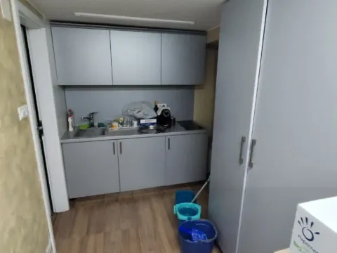 Prodaja, poslovni prostor, 50m², Centar, Podgorica - image 7