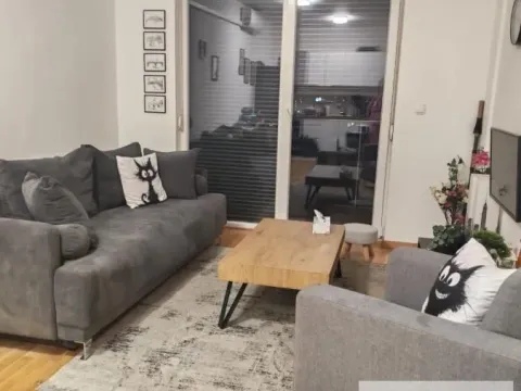 Izdavanje, dvosoban stan, 54m², Novi Banovci, Stara Pazova - image 2