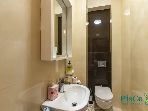 Izdavanje, četvorosoban stan, 135m², Centar, Podgorica - image 8