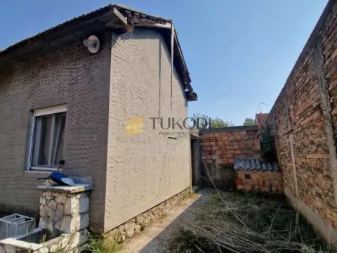 Sale, house, 765m², Novi Banovci, Stara Pazova - image 12