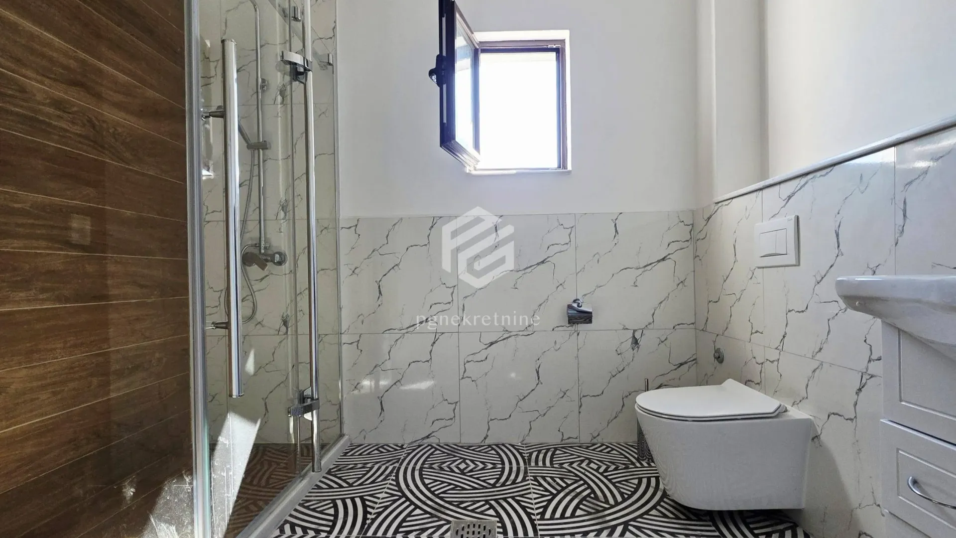 Prodaja, kuća, 343m², Zabjelo, Podgorica