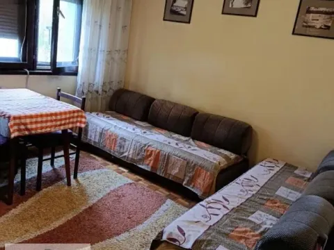 Izdavanje, jednosoban stan, 33m², Obrenovac, Beograd - image 1