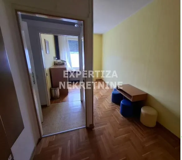 Rent, office space, 190m², Stari Grad, Beograd