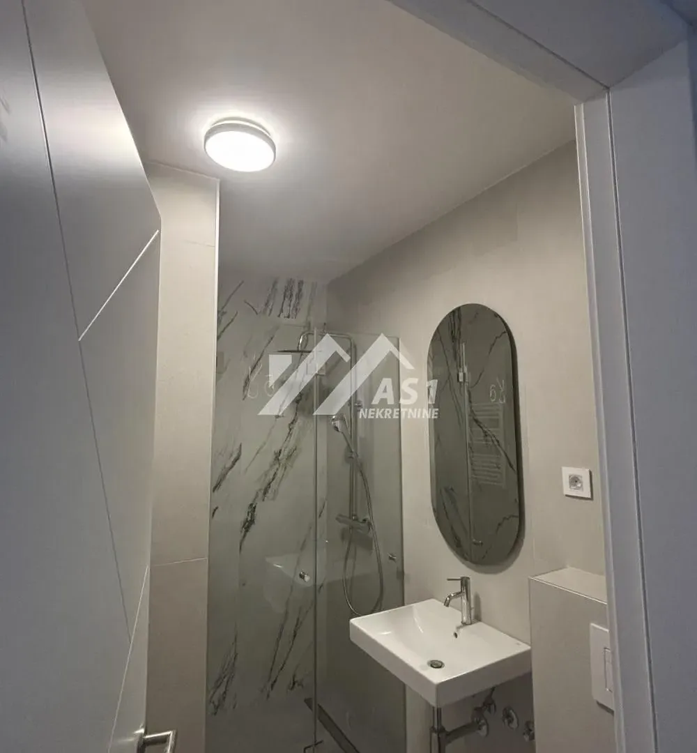 Izdavanje, dvosoban stan, 46m², Bulevar Evrope, Novi Sad Sve Podlokacije