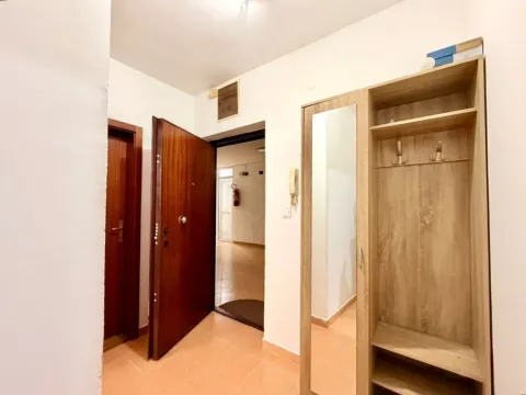 Rent, one bedroom apartment, 60m², Centar, Bar - image 5