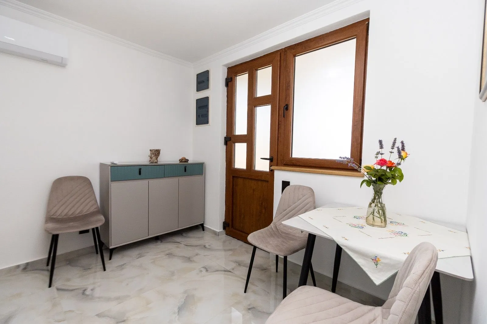 Rent, studio apartment, 30m², Čeluga, Bar