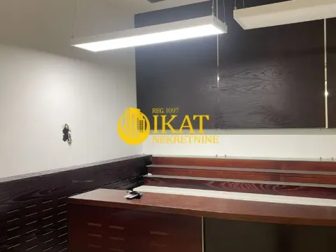 Izdavanje, poslovni prostor, 526m², Stari Grad, Beograd - image 10