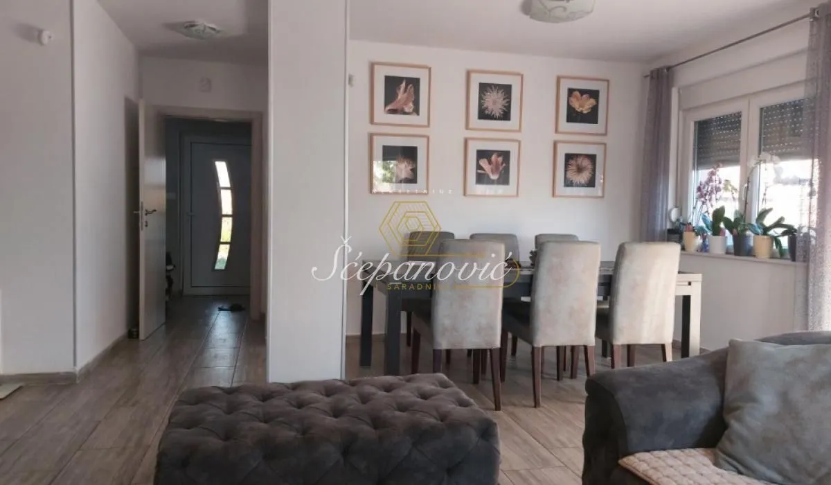 Prodaja, kuća, 155m², Futog, Novi Sad Sve Podlokacije