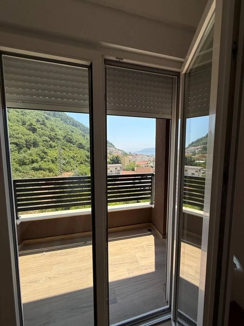 Prodaja, jednosoban stan, 44m², Podkošljun, Budva