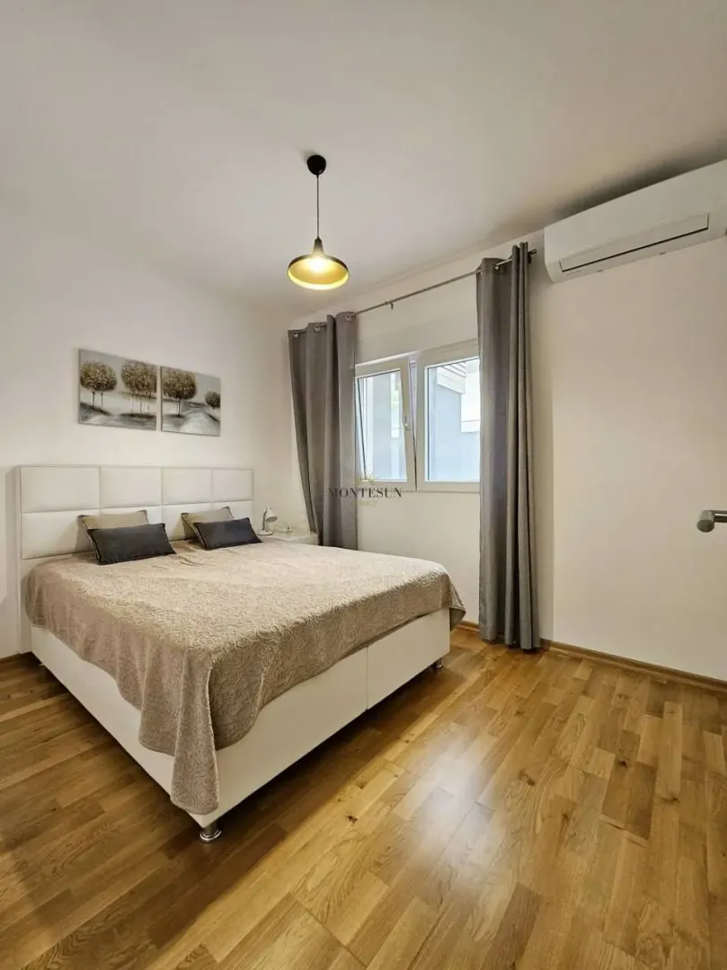 Rent, one bedroom apartment, 78m², Centar, Budva