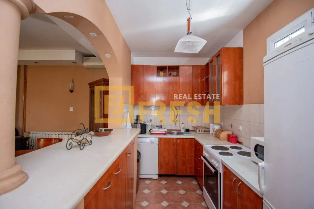 Rent, house, 140m², Dahna, Podgorica