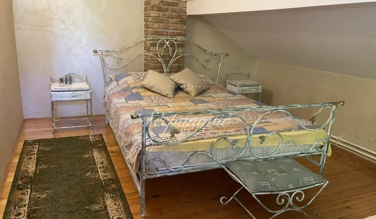 Prodaja, kuća, 202m², Sremska Kamenica, Petrovaradin