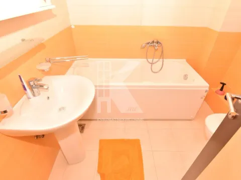 Izdavanje, dvosoban stan, 73m², Zabjelo, Podgorica - image 11