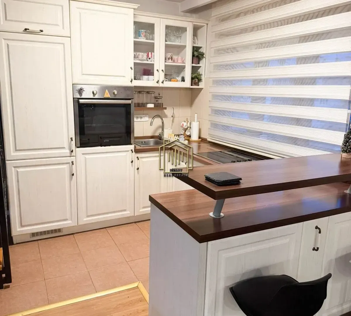 Rent, one bedroom apartment, 61m², Cetinje, Crna Gora