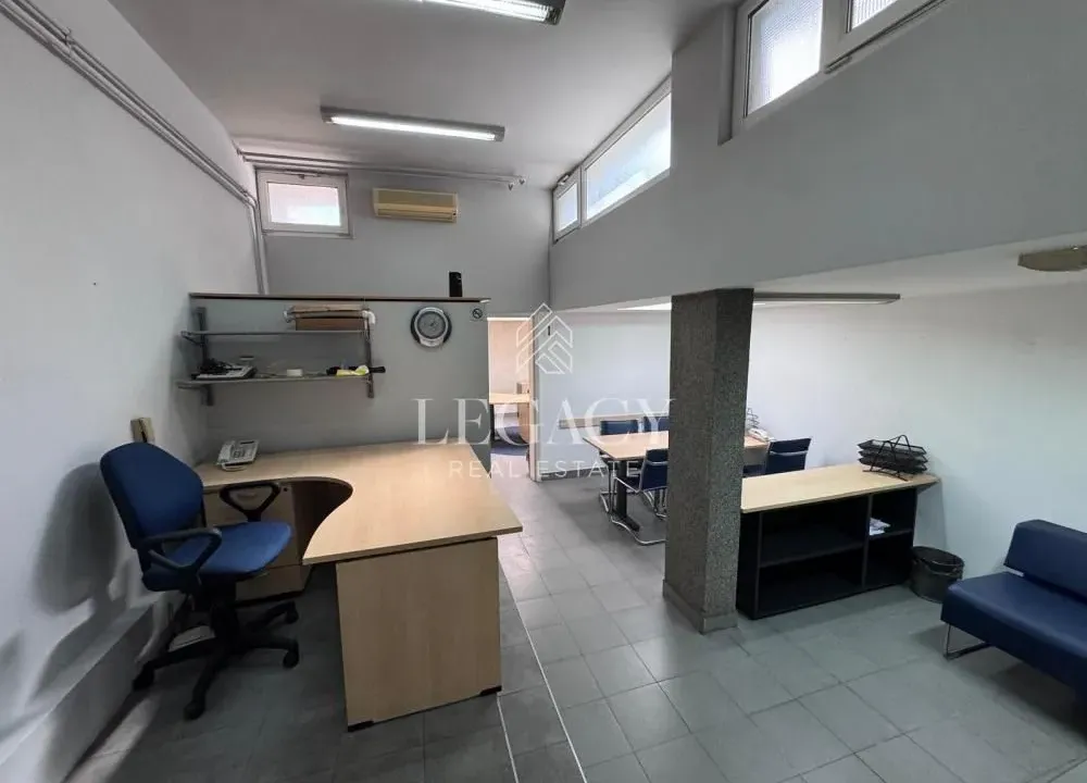 Rent, office space, 64m², Južni Bulevar, Vračar Sve Podlokacije