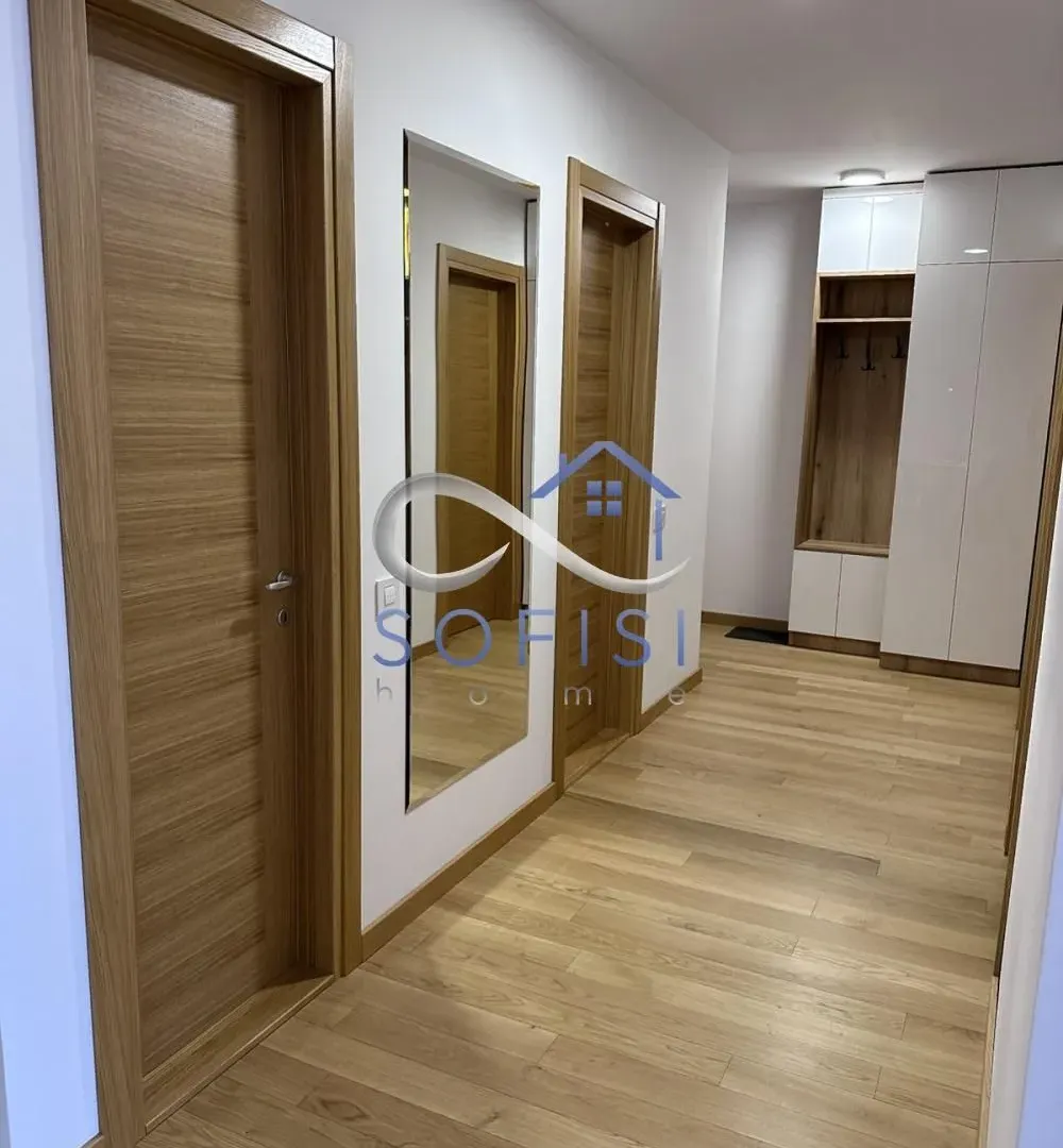 Izdavanje, dvosoban stan, 65m², Centar, Novi Sad