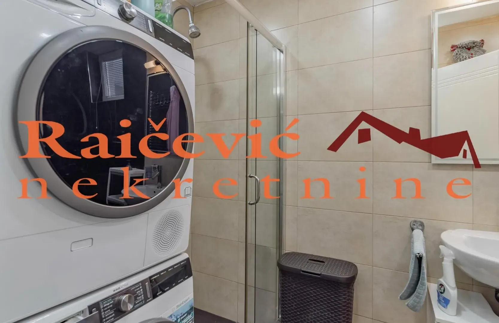 Sale, four bedroom apartment, 160m², Zvezdara Sve Podlokacije, Beograd