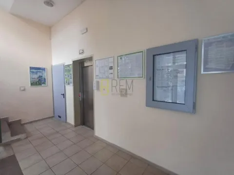 Prodaja, jednosoban stan, 45m², Stari Aerodrom, Podgorica - image 10