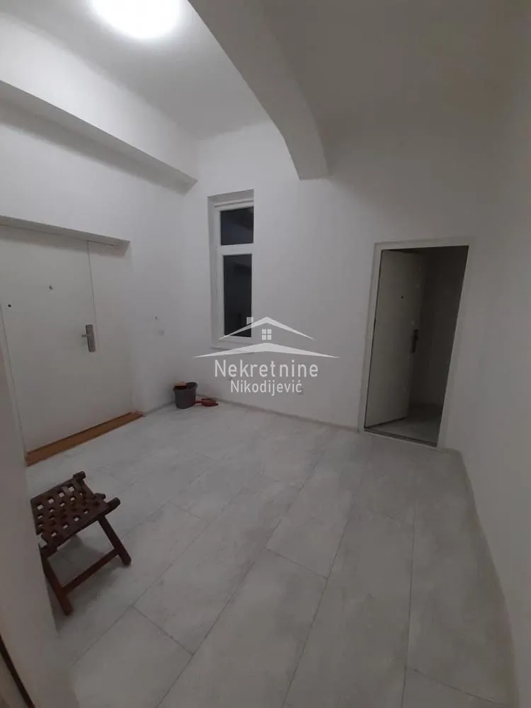 Prodaja, trosoban stan, 63m², Savski Venac, Beograd