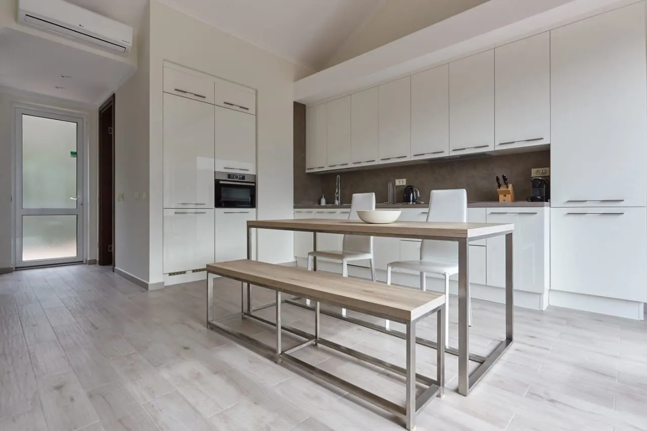 Prodaja, jednosoban stan, 77m², Orahovac, Kotor