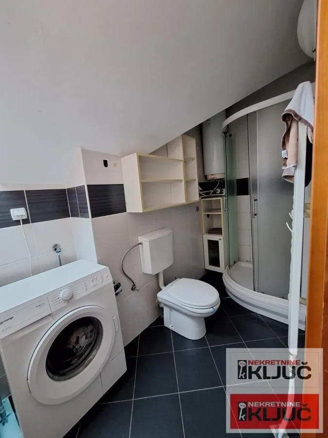 Prodaja, dvosoban stan, 37m², Grbavica, Novi Sad Sve Podlokacije