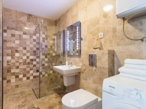 Sale, one bedroom apartment, 74m², Pržno, Budva - image 3