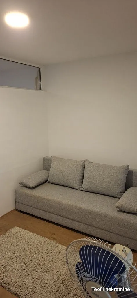 Izdavanje, jednosoban stan, 37m², Bezanijska Kosa 2, Bežanijska Kosa Sve Podlokacije