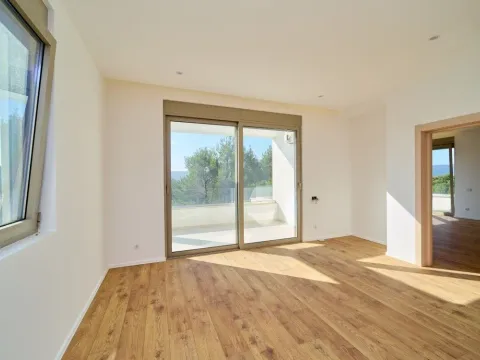 Prodaja, dvosoban stan, 111m², Gradiošnica, Tivat - image 6