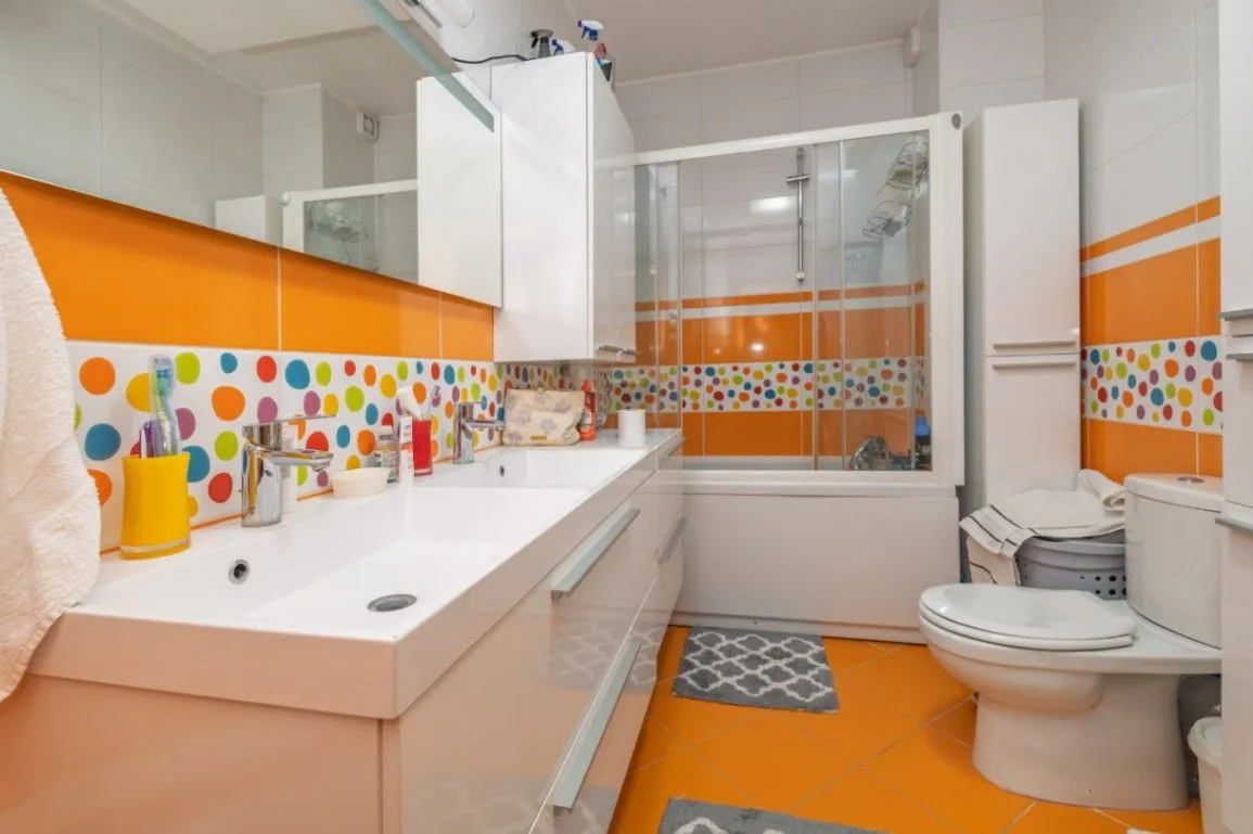 Prodaja, trosoban stan, 136m², Centar, Podgorica