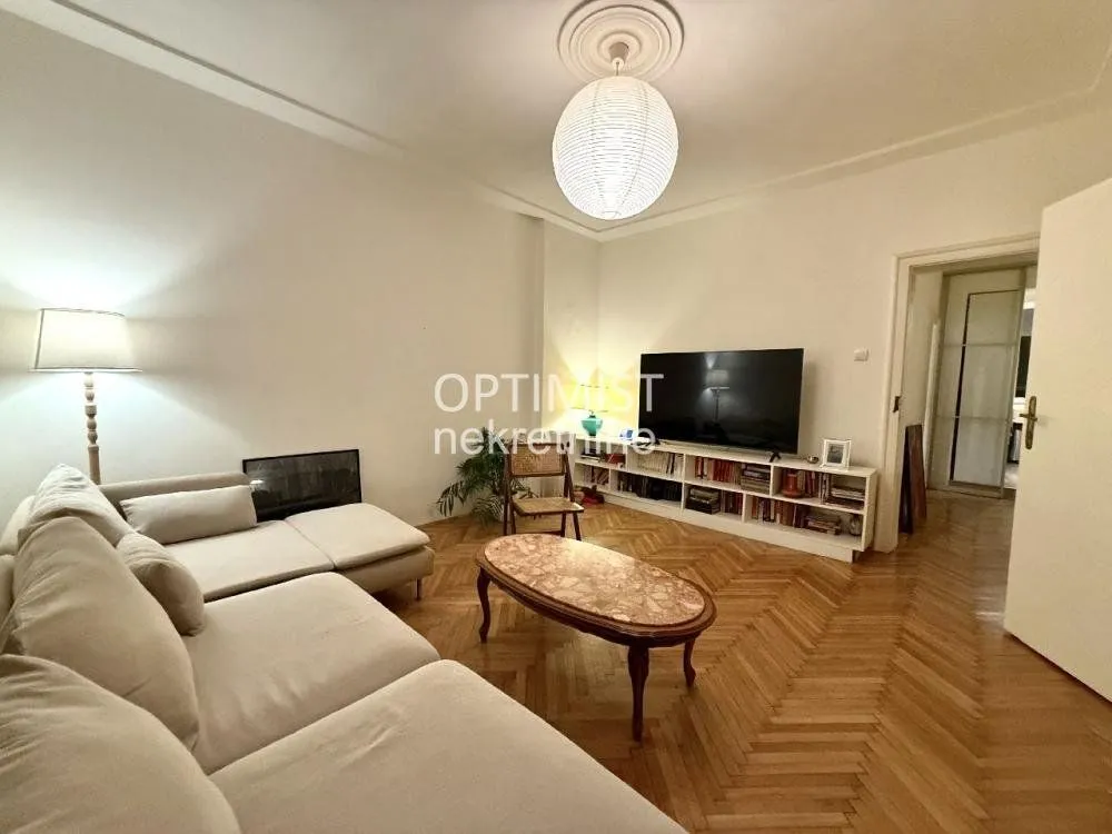 Izdavanje, trosoban stan, 54m², Stari Grad, Beograd