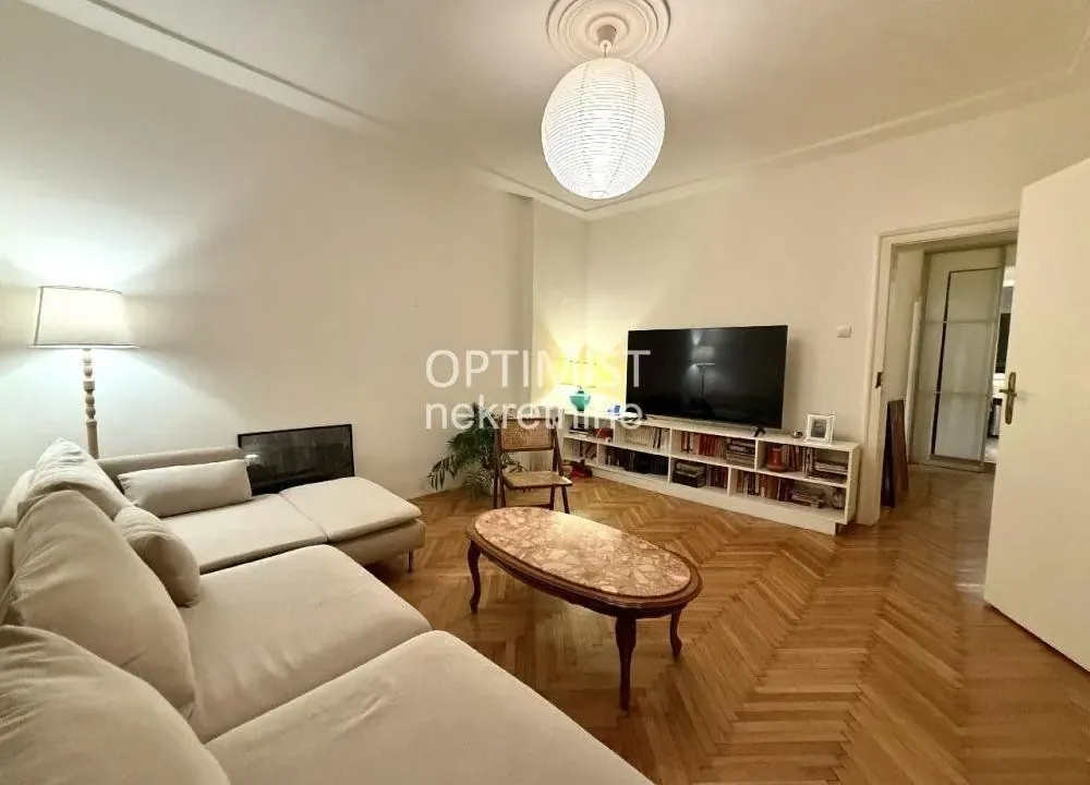 Izdavanje, trosoban stan, 54m², Stari Grad, Beograd