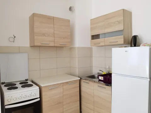 Rent, one bedroom apartment, 41m², Budva, Crna Gora - image 5