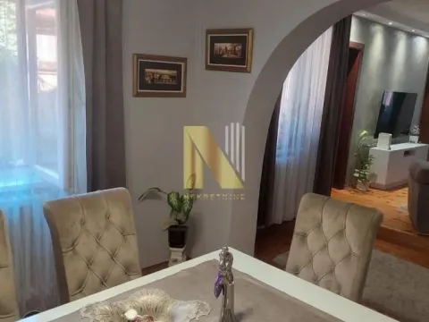 Prodaja, kuća, 102m², Cara Dušana, Novi Sad Sve Podlokacije - image 4