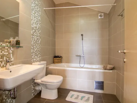 Sale, apartment, 91m², Morinj, Kotor - image 5