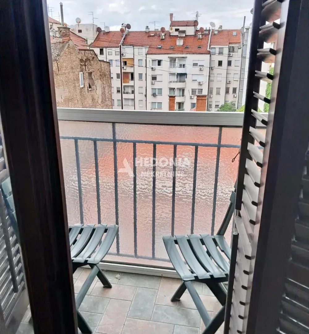 Rent, two bedroom apartment, 65m², Stari Grad, Beograd