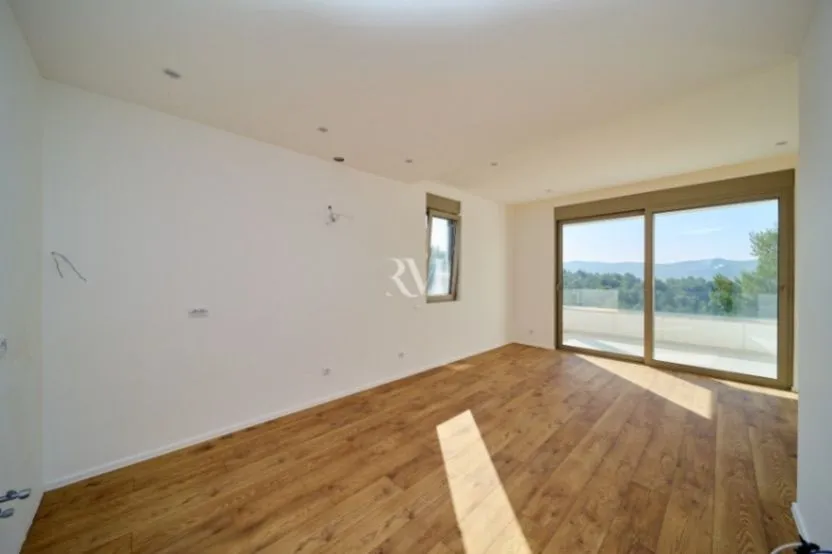 Prodaja, jednosoban stan, 111m², Mrčevac, Tivat