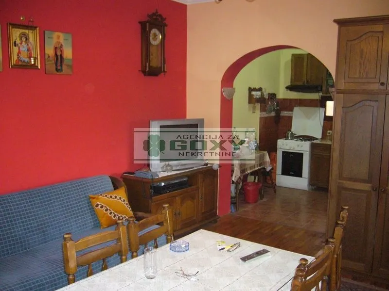 Sale, house, 245m², Zemun Sve Podlokacije, Beograd