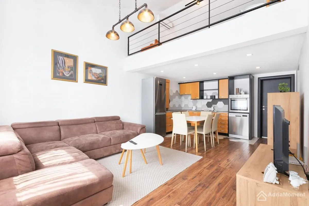 Prodaja, dvosoban stan, 92m², Seljanovo, Tivat