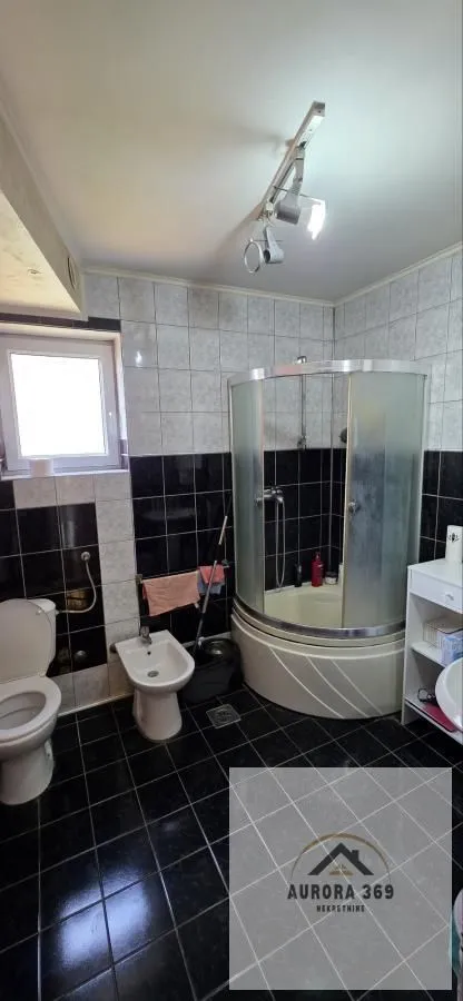 Prodaja, kuća, 312m², Novi Sad, Srbija