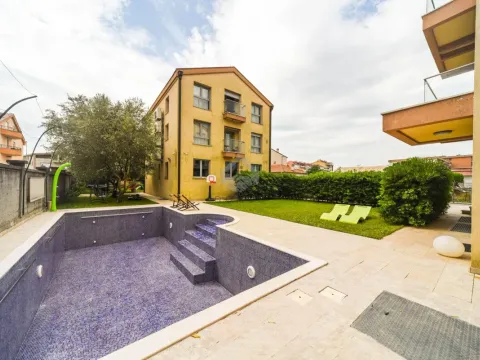 Izdavanje, trosoban stan, 77m², Zabjelo, Podgorica - image 16