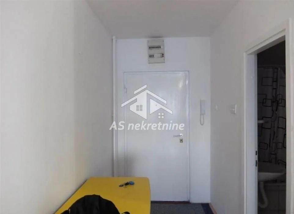 Rent, apartment, 79m², Voždovac Sve Podlokacije, Beograd