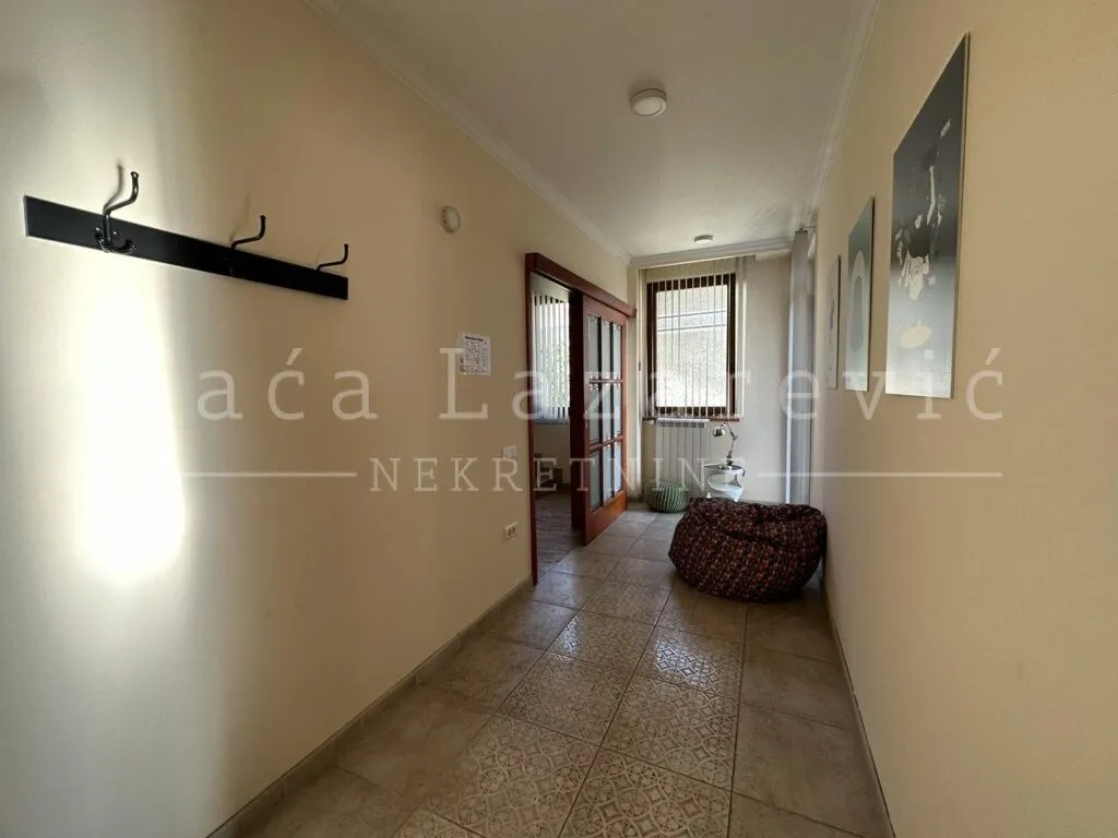 Rent, house, 363m², Lekino Brdo, Voždovac Sve Podlokacije