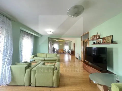Prodaja, petosoban stan, 193m², Preko Morače, Podgorica - image 3