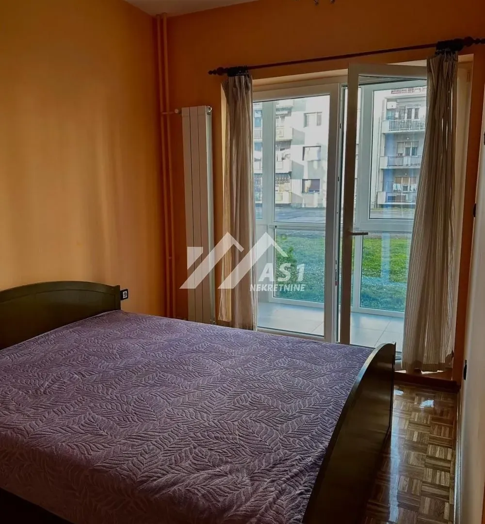 Izdavanje, trosoban stan, 66m², Kej, Novi Sad Sve Podlokacije